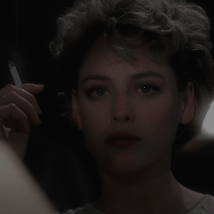 i am a horror maniac who prefers to stay at home