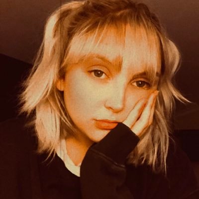 chantereynierse's profile picture. Junior Graphic Designer | 24