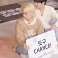 low quality felix (@lowqfelix) 's Twitter Profile