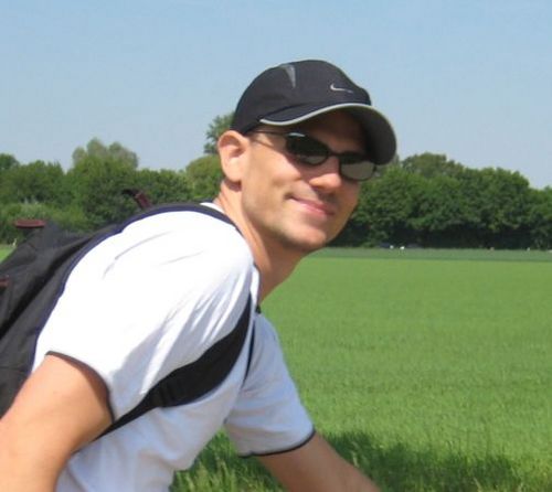 IAHddizzl's profile picture. Hobby mountain biker, F1 fan, I fly a bus. That's all.