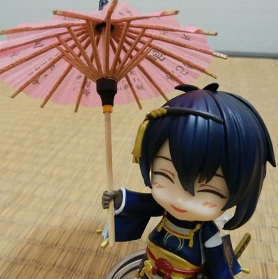 美味しいものが好きです。
三日月宗近、刀剣乱舞、鈴木拡樹さん、Revoさん、あたりを好む雑食。軍師視聴により忍たま再燃中。
もちろんお酒が飲める年齢層。