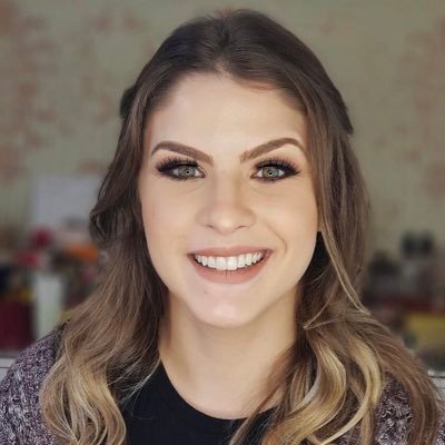 anaproe's profile picture. Jornalista de Beagá 🔺