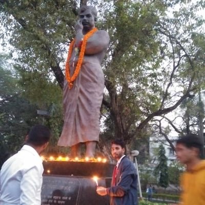 VishalR80592984's profile picture. student's
socialist