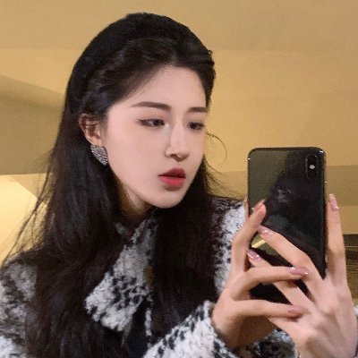 Bingbin94926042's profile picture. "Time is the most powerful force in the world"