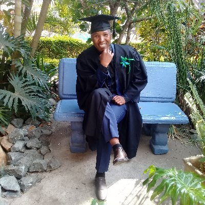 JobeS53514114's profile picture. I have small eyes