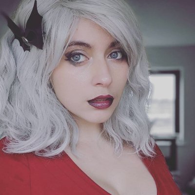 I am a small time Twitch streamer! I love art, cosplay, gaming and my amazing community!
