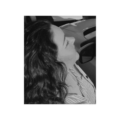 noemiedmyy's profile picture. 