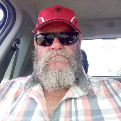 Nature lover. I hate stupid polititians, labor union Idiots, sheeple, Liberals and so called famous freaks.
I am a 30 year Military veteran!