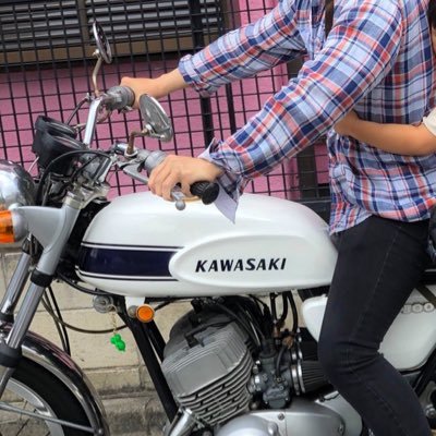 takashiit's profile picture. 時計修理&アンティークウォッチのお店 で働いてます ！⌚️バイク🏍ポーカー🃏も好きです。良かったらお店に遊びに来てくださいネ‼️