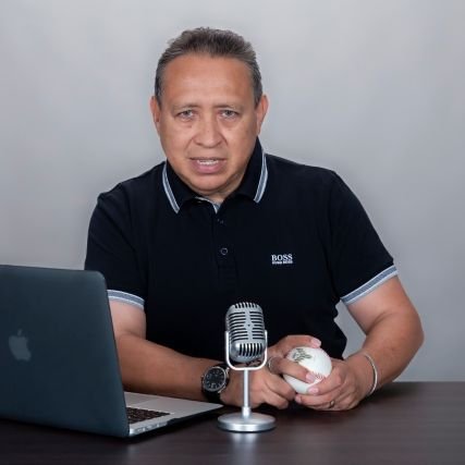 Periodista y Cronista Deportivo de Radio y Televisión. Jugador y Entrenador de Tenis de Mesa en Cancun, QRoo