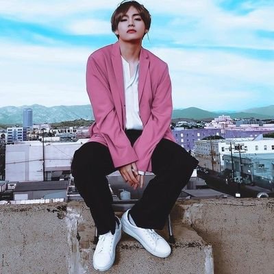 #TaehyungisLove
- Deja de compararte con el mundo.
🦋Tu eres el universo🦋