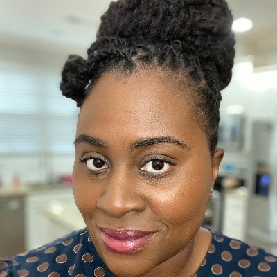 Assistant Professor @elonuniversity || co-founder of @her_lab_elon || Mama to IWF & ZWF || addressing racism & maternal health across the diaspora || 🇭🇹🏳️🌈