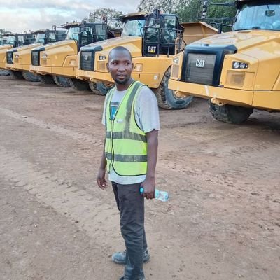 HChitende's profile picture. 