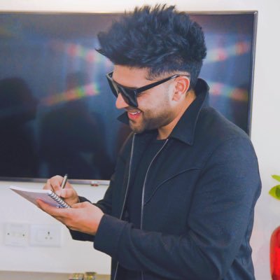 Here to support-spread-share Guru Randhawa | Proud Guruian | Obsessed with him🌍❤️ | More than a fan, I’m his devotee | He’s the one and only💕 @GuruOfficial