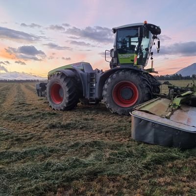 Working for a busy contractor in New Zealand, looking after the R&M. Running John Deere, Claas, Kuhn, McHale, Strautmann.
All views and opinions are my own.
