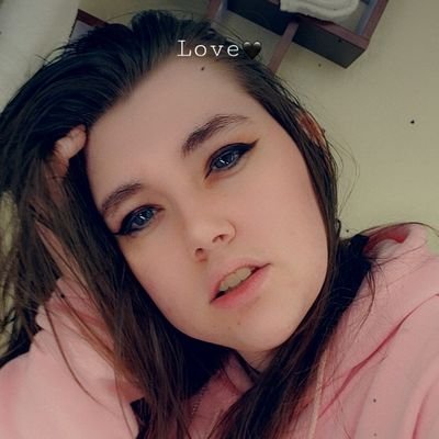 ✩ doing hot girl shit ✩ terryn | 26 | she/they I my side Twitter to retweet videos or hot people | main @ faerynii