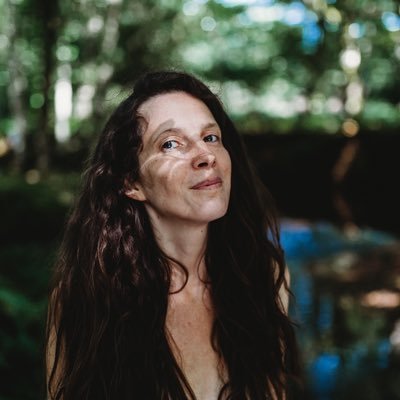 Poetry + prose on the wilds of motherhood ~ conscious living ~ learning together⠀ 💫Embracing the now, raising the future💫 https://t.co/gS4lSdKlwJ
