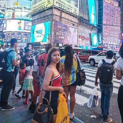 ouivouspouvez's profile picture. 