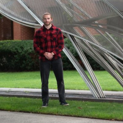 @USMC Infantry Veteran. @SCSU - @DukeU. Moral psychology, cognitive neuroscience, and lumpia. @NSF & @DukeBioCoRE Graduate Fellow.