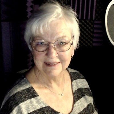 Audiobook Narrator & Coach | Dog owning granny | MA in creative writing | Repped by https://t.co/AxQC8YQcOY | founding partner @RaconteursAudio