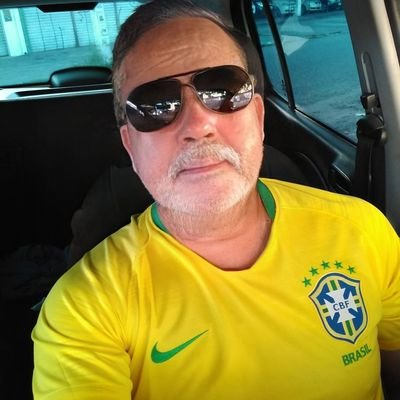 Brasil acima de tudo! Deus acima de todos!