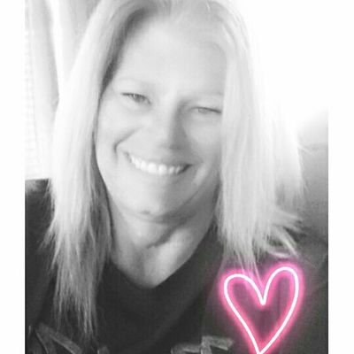 I am a mom grandma first😍A huge NKOTB fan DONNIE GURL FOR LIFE
MODERATOR FOR THE GROUPS BLOCKHEAD BEAUTIES AND NKOTB 5 GUYS FROM BOSTON SPREAD ❤❤❤