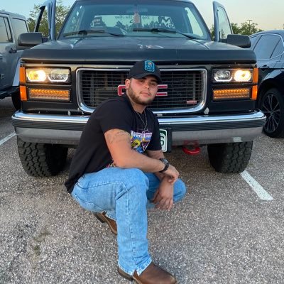 TheRealApponix's profile picture. Ima build a wall. Around myself.