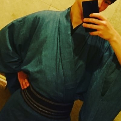 すいせいむし と読みます シーシャと着物大好き男子の雑多アカウント 勝手にフォローさせてもらいます! 皆様も気にせずフォローなさってください! おしゃれして美味しい物を食べるのが好き!料理は生き甲斐。RTといいねは多め。 ヘッダーは昔住んでいた祖父母の家 16personsはINTJ-A