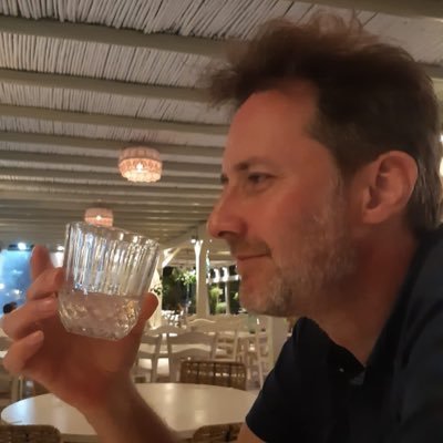 Nomad. Interested in community and government. Passionate about the environment, heritage and sustainable development. Love music, books and good food!