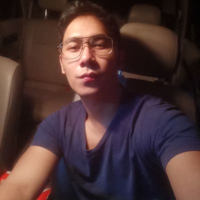 Axel49889467's profile picture. I'm not superstar but everyone knows me