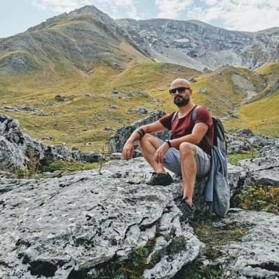 fabioluk80's profile picture. ❤🖤