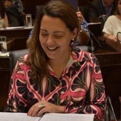 Presidenta del Bloque de Concejalas y Concejales del Frente de @TodosMoron /
Vicepresidenta del PJ Morón /
Militante de @la_campora