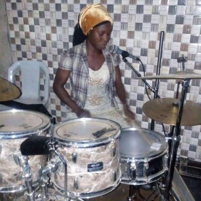 Singer/songwriter/gospel artist
Female musician that
Sing on drumset 
for bookings: 08113648553