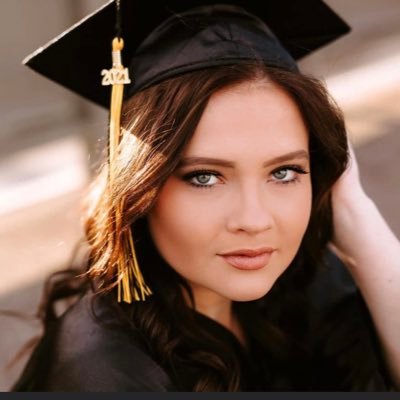 AlanaMachac's profile picture. 