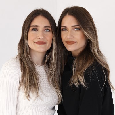 Britta & Carli Garsow • Lifestyle Bloggers at https://t.co/kSiDPjdY3N • Email: thegarsowtwins@gmail.com