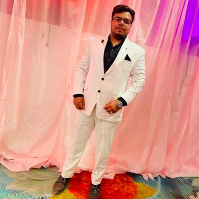 manavom35's profile picture. 