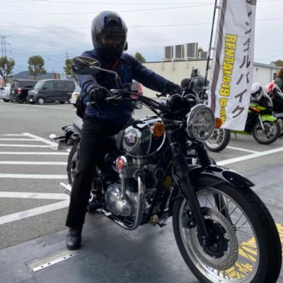 レンタルバイクで楽しんでいるおっちゃんライダーです。週末 熊本インター店に出没してます。 8/29 にCB750 RC42 2007年式 購入しました。 引き続き レンタルも並行して乗車予定です。鹿児島産　1962年 12／25生 リターンライダーです。無言フォロー失礼します。🙏😅🏍👍宜しくお願い致します。