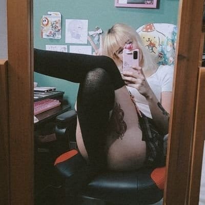 18+ 🥰happily 21 year old who enjoys the lewd check my link more fun 🥰🥰