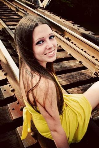 ParksCrysta's profile picture. *ELAYNE DEL CASTILLO_X3 CALL ME BEBA 20 YEARS YOUNG I LOVE MUSIC WANt 2 KNW MORE.? iNBOX ME!! ♥