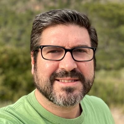 RafiFerrando's profile picture. De Valencia 📍/ Buen tío 😇/ Me gusta viajar (con amigos) ✈️/ Fallero 🔥/ Cinefilo 🎥/ Disfruto un buen sarao 💃🏽/ Y ante todo, quiero mucho a mi gente ❤️