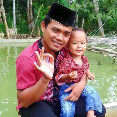 OkiRozali's profile picture. makan