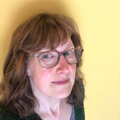 emilysueclark's profile picture. 
