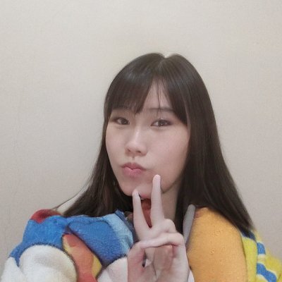 indovesting's profile picture. That photo's actually me.