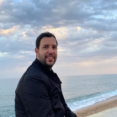 oriolvera's profile picture. Existe hilo mágico cuando eres feliz, une mirada, sonrisa y Luz para darte la fuerza inocente de un bebé.