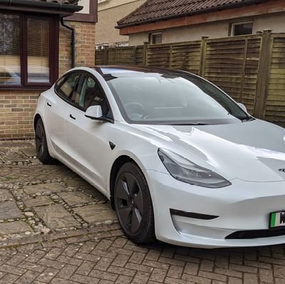 1 Mum🙋 1 Dad 👨💻 2 Kids 👩👦 1 dog 🐕 2 Electric cars 🚘🚘, 1 Tesla power wall 🔋, ASHP, join us on our battery powered adventures