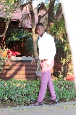 Richard48328309's profile picture. 👉