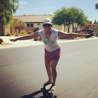 Irisinaction's profile picture. 🦁🐓| Lash Nap | 
☝️☕
💚
Yogi 🧘🏻‍♀️| ESFP