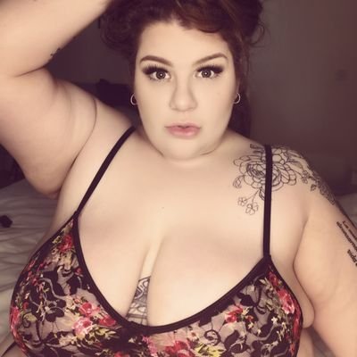 English 🇬🇧
https://t.co/M6Pcq2icYa
https://t.co/ys0RVNDCi7
Insta: juicyjeanie
BBW. 42E breasts.