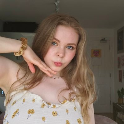 dragonfruitbby's profile picture. if you’re reading this u got no hoes