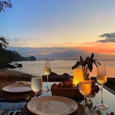 SengeQ's profile picture. Being myself...🖤